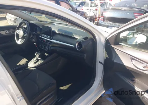 2022 Kia Forte Lxs из США, поврежденный, VIN 3KPF24AD3NE440628